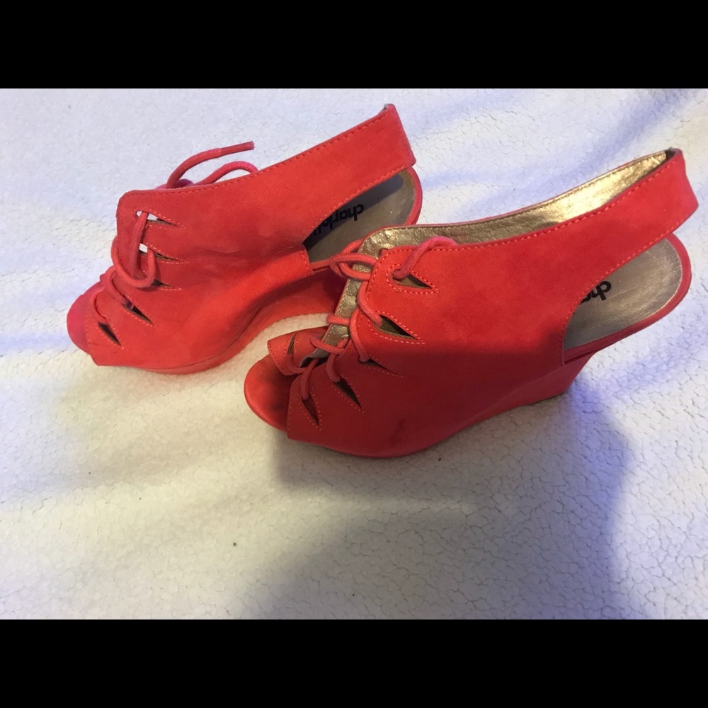 Wedge heels